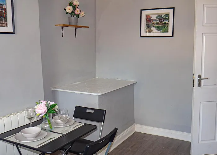 Comfy Flat Centre - 3 Apartment
