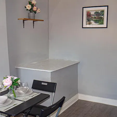 Comfy Flat Centre - 3 Apartment